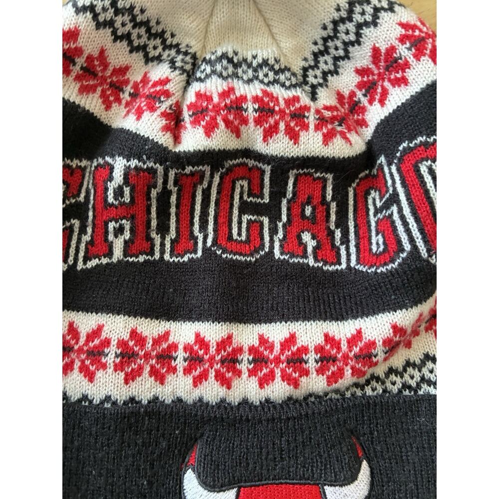 Adidas CHICAGO BULLS Beanie NBA NEW ERA KNIT POM Pom Nordic Ski Winter Hat Y2K - Picture 5 of 12